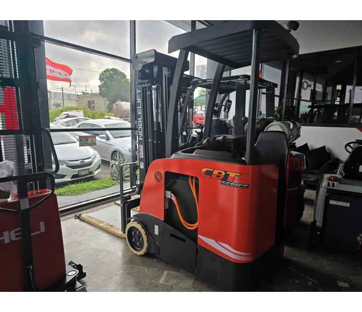 Montacargas Electrico Noblelift CBT15 1.5 toneladas