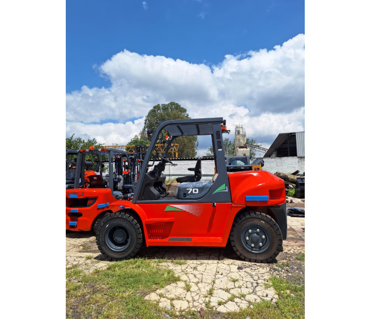 Montacargas HELI CPCD70 para 7 toneladas