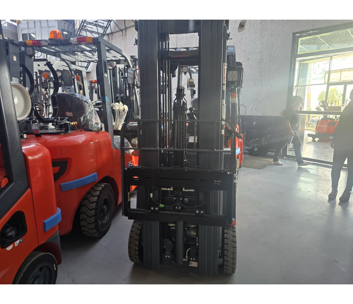 Montacargas Eléctrico Heli CPD12SQ