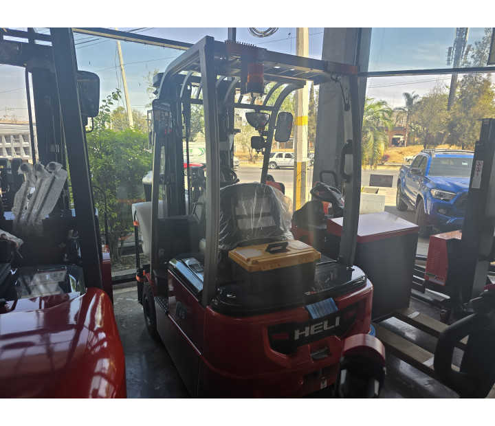 Montacargas Eléctrico Heli CPD15SQ triciclo