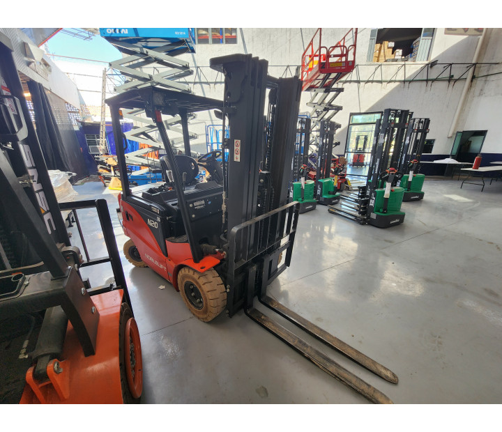 Montacargas Eléctrico NobleLift 2 toneladas FE4P20N