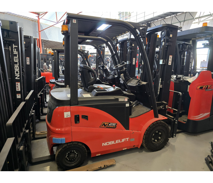 Montacargas Noblelift FE4P25N electrico 2.5 toneladas