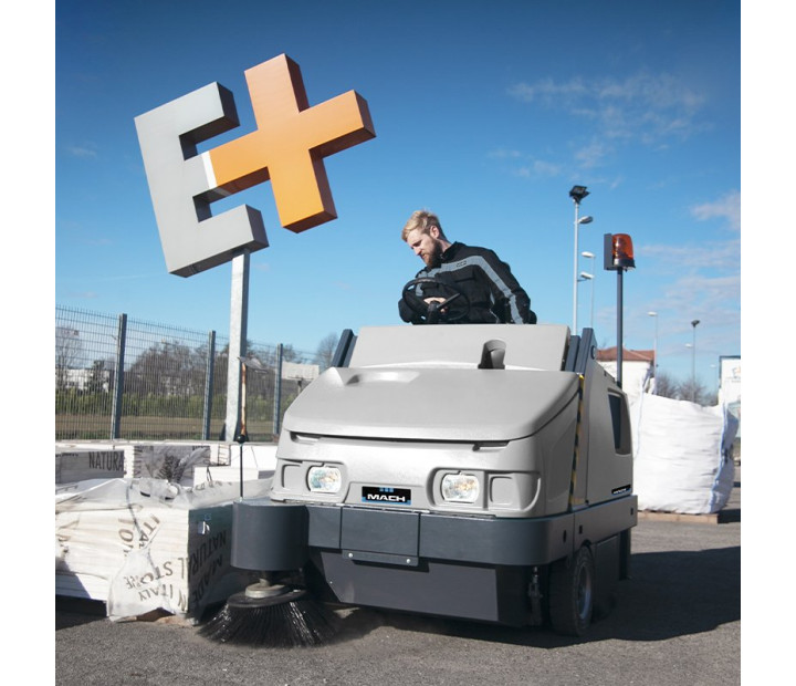 Barredora autopropulsada MACH 6