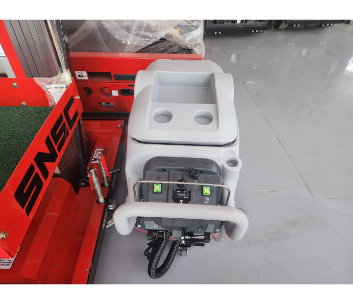 Restregadora autopropulsada electrica MACH M500