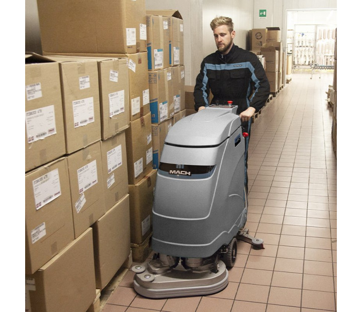 Restregadora autopropulsada eléctrica MACH M610