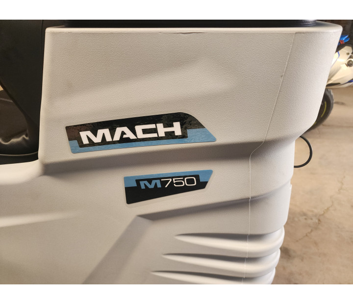 Restregadora autopropulsada eléctrica MACH M750