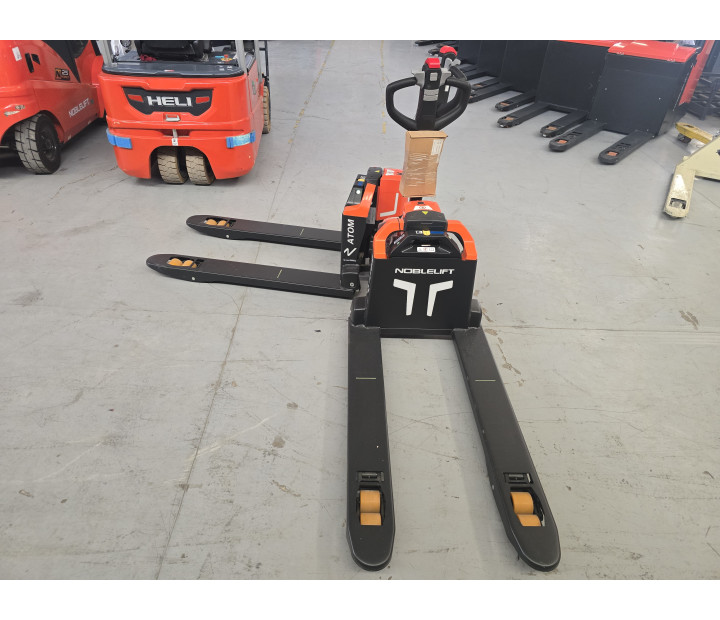Transpaleta Electrica PTE20Q-ATOM Noblelift 2 toneladas