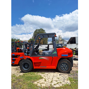 Montacargas HELI CPCD70 para 7 toneladas