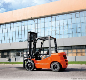 Montacargas eléctrico Noblelift CPD25 para 2.5 toneladas