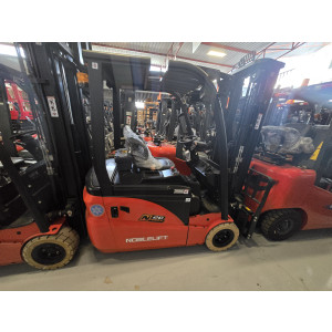 Montacargas Electrico Noblelift FE3D20N triciclo dos toneladas