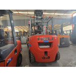 Montacargas Combustión Heli CPCD50 con motor Quanchai
