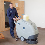 Restregadora autopropulsada electrica MACH M500