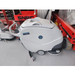 Restregadora autopropulsada electrica MACH M500