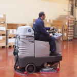 Restregadora autopropulsada eléctrica MACH M850