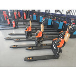 Transpaleta Electrica PTE20Q-ATOM Noblelift 2 toneladas